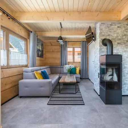 シャレー Osada Zagrody Dzianisz