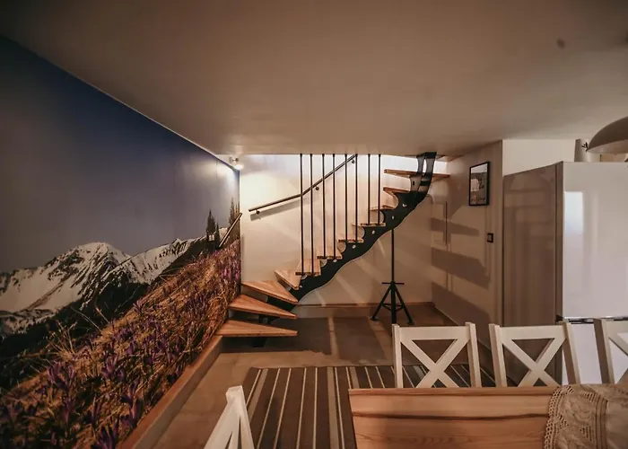 Osada Zagrody Dağ evi Dzianisz